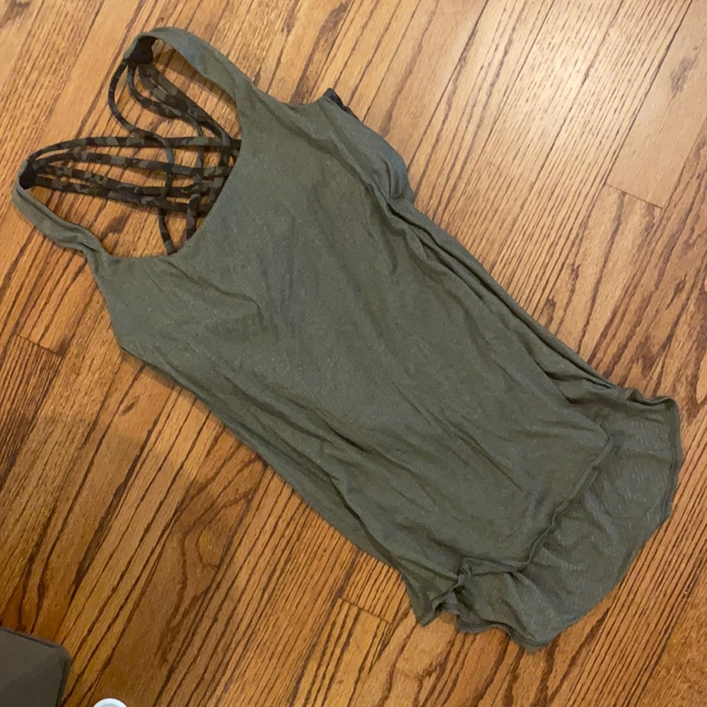 Lululemon tank